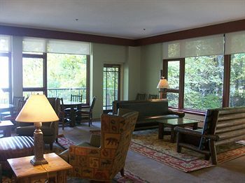 Hotel Overlook And Stone At Bear Mountain Highland Falls