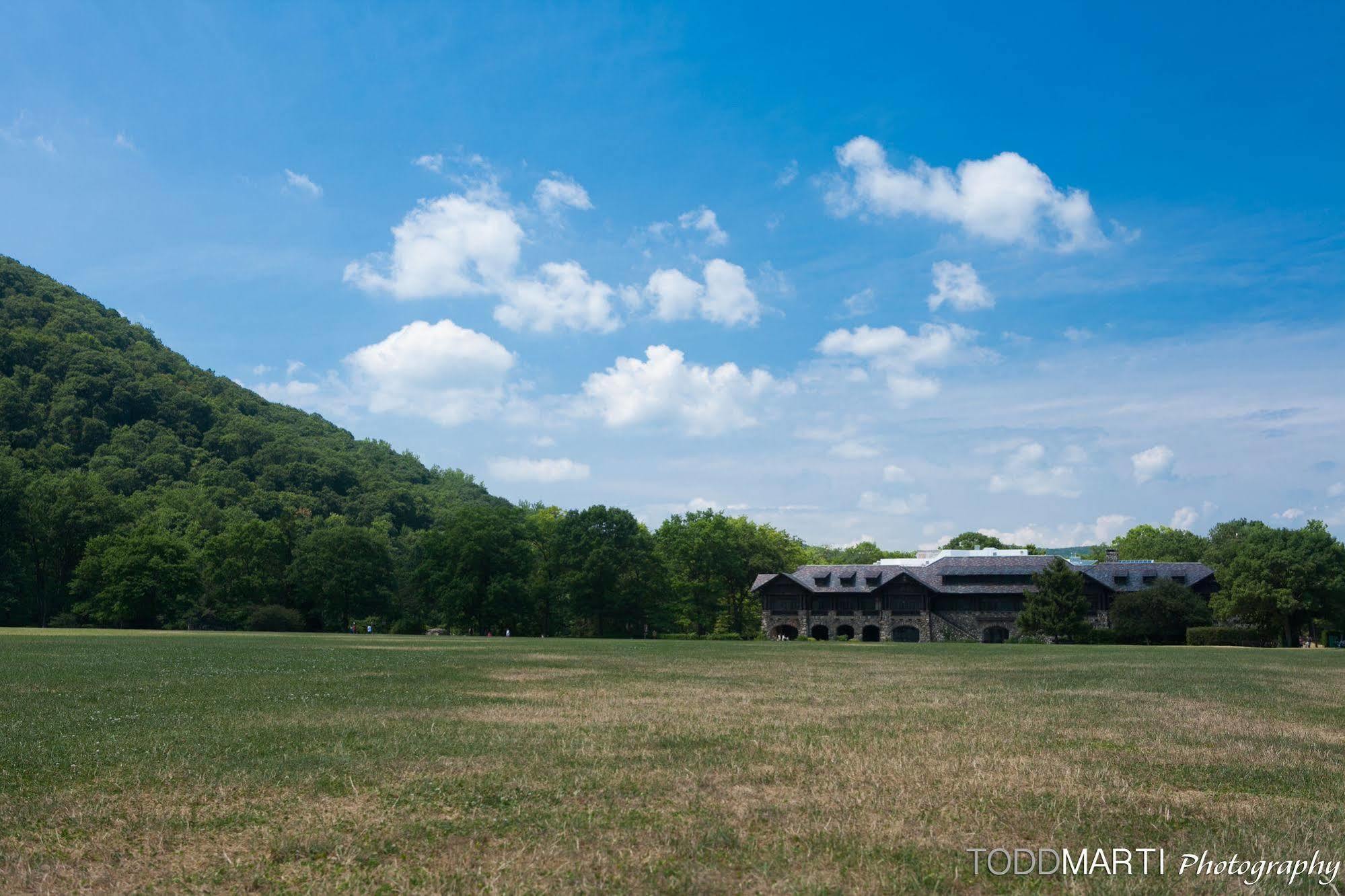 Overlook And Stone At Bear Mountain Hotel
