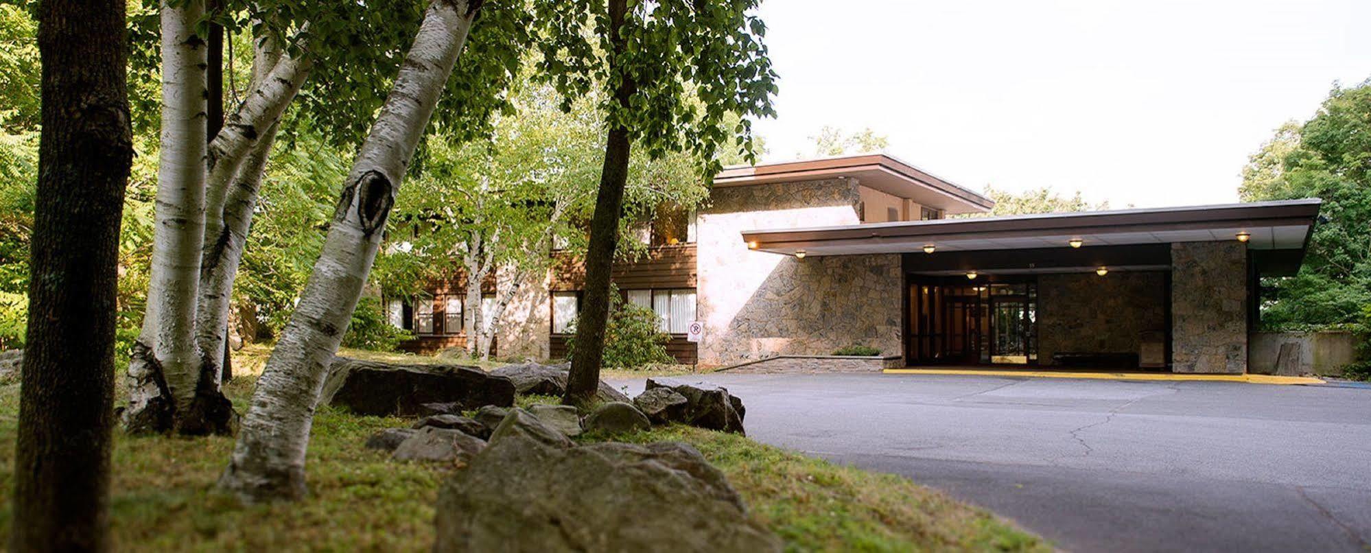 Overlook And Stone At Bear Mountain Hotel Highland Falls