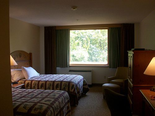 Hotel Overlook And Stone At Bear Mountain